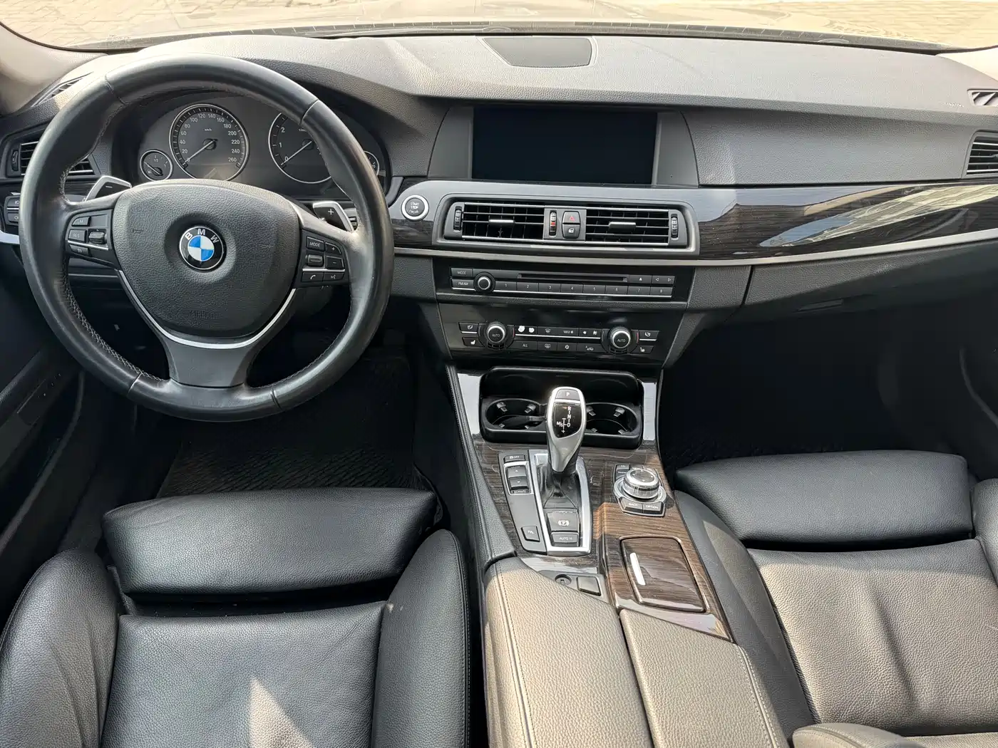 BMW 5 Series (Import) 2011 535i Luxury Sport фото 6