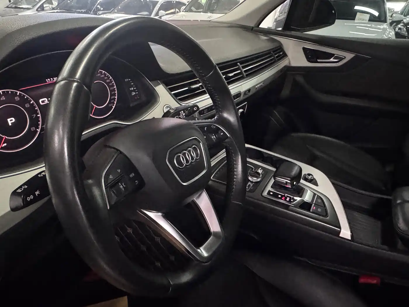 Фото 8 - Audi Q7