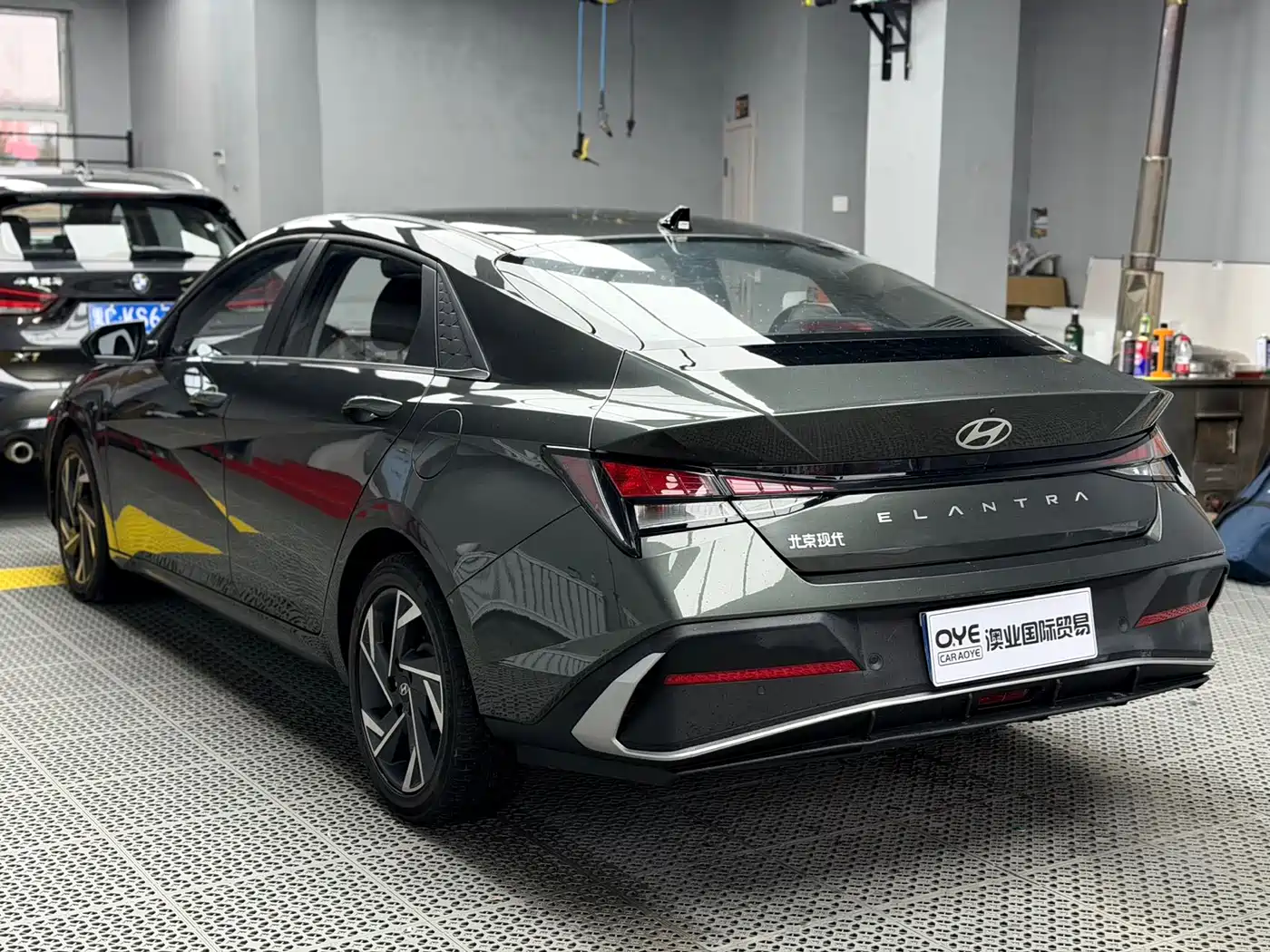 Hyundai Elantra 2023 1.5L CVT GLX Elite Edition фото 4