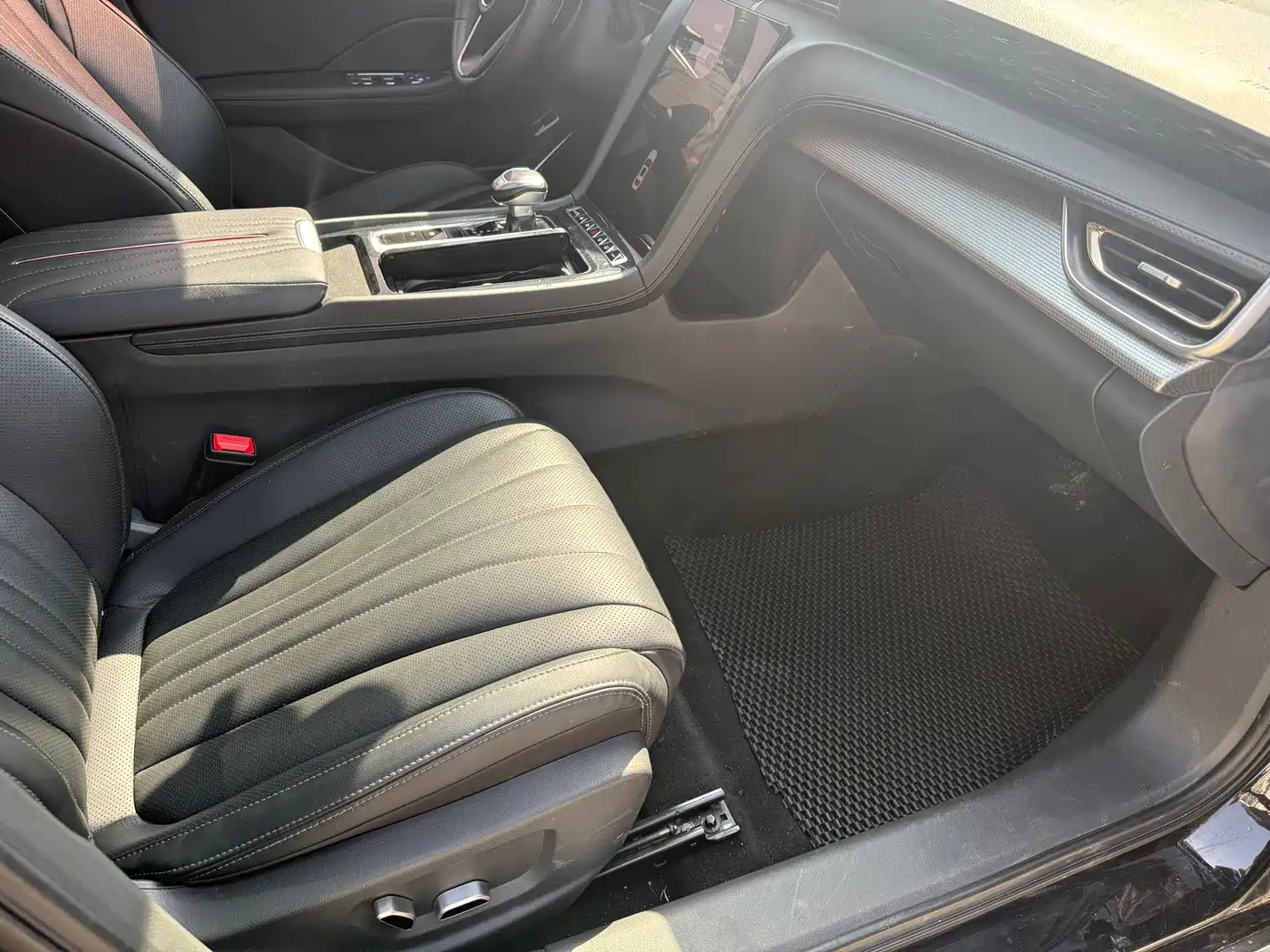 Hongqi H5 2023 1.5T DCT Smart Connect Flag Rhythm фото 9