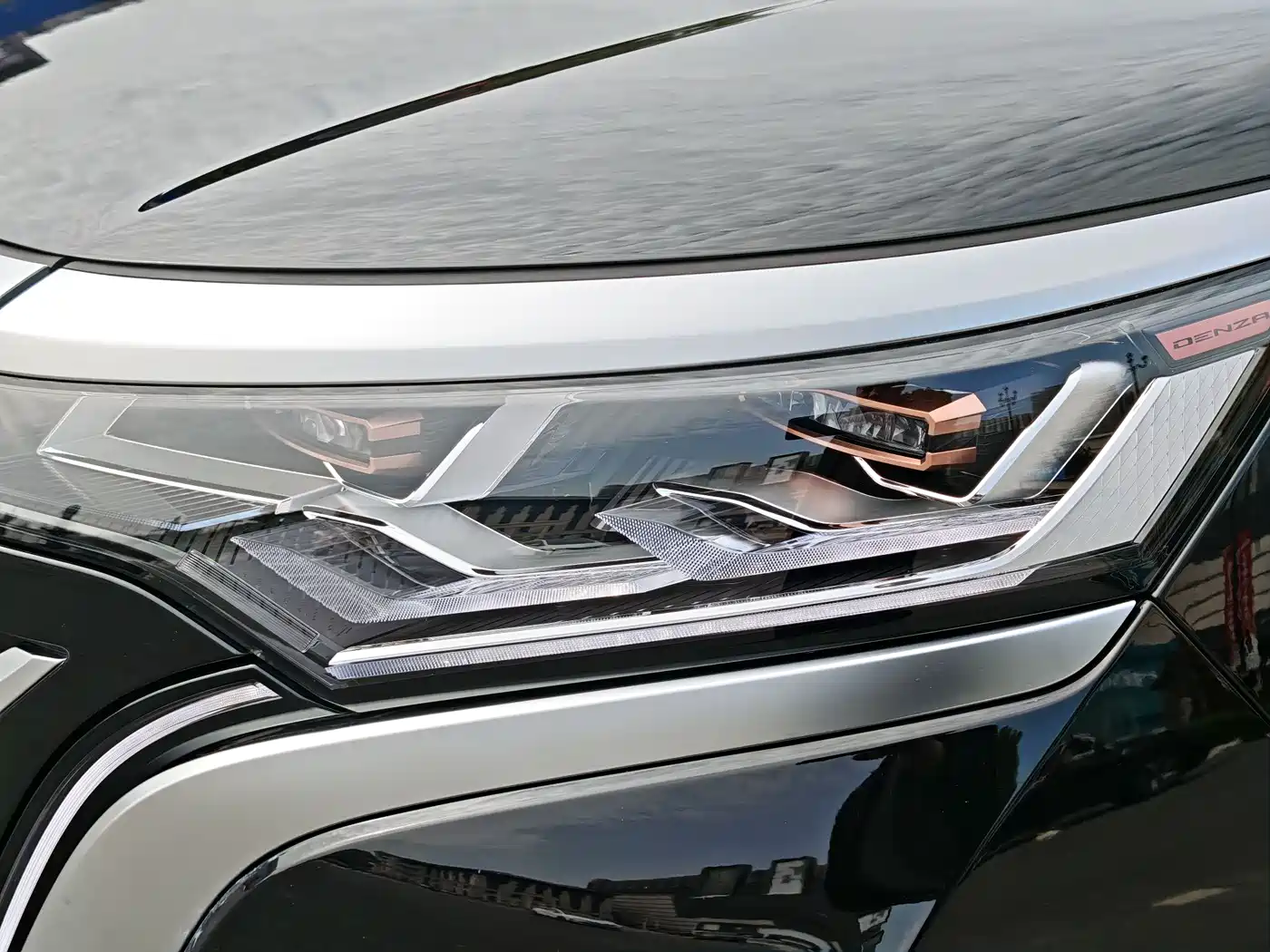 Denza D9 2025 Model DM-i Smart Drive Edition 1020 AWD Flagship фото 9