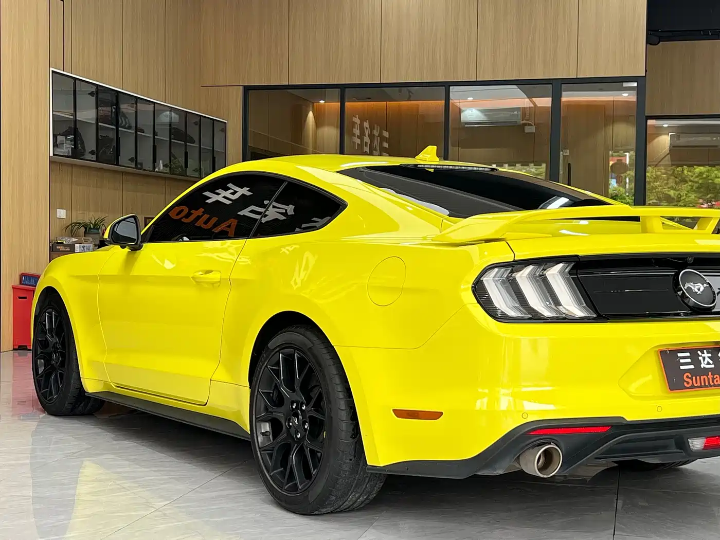 Ford Mustang 2023 2021 2.3L EcoBoost Light Recapture Limited Edition