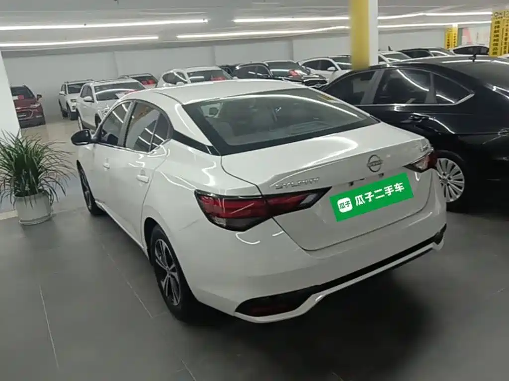 Фото 5 - Nissan Sylphy