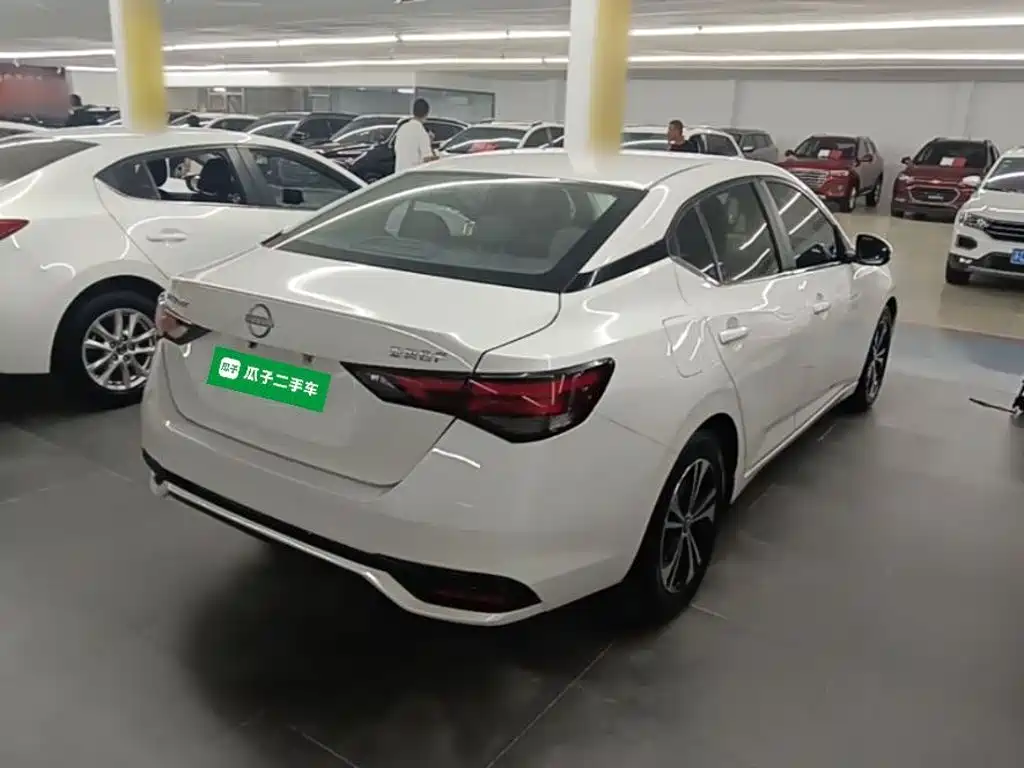 Фото 7 - Nissan Sylphy