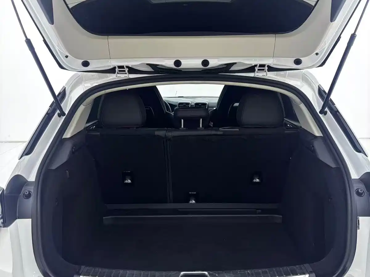 Lynk & Co 02 2019 1.5T DCT 2WD Power Edition China VI фото 19