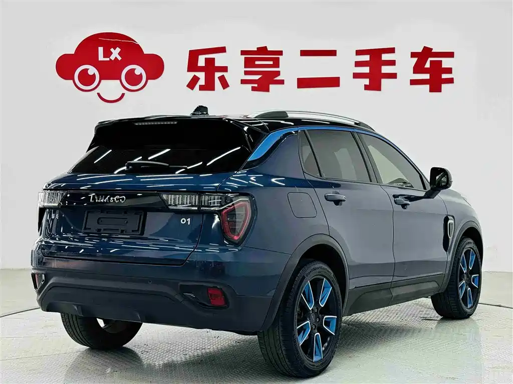 Lynk & Co 01 2017 2.0T 2WD Pro Shine Edition фото 5