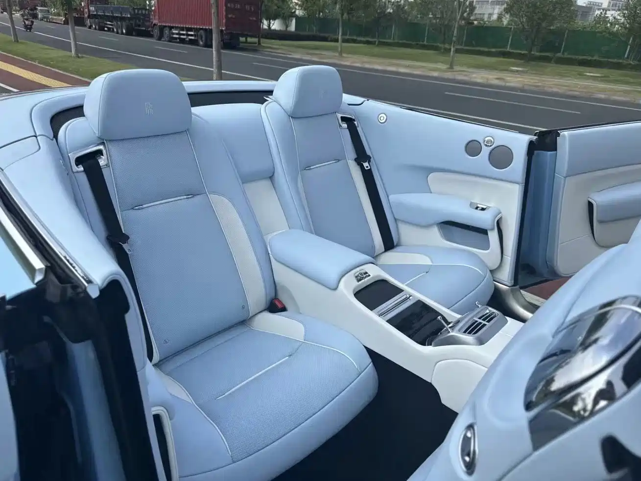 Rolls-Royce Dawn 2020 2018 6.6T Standard