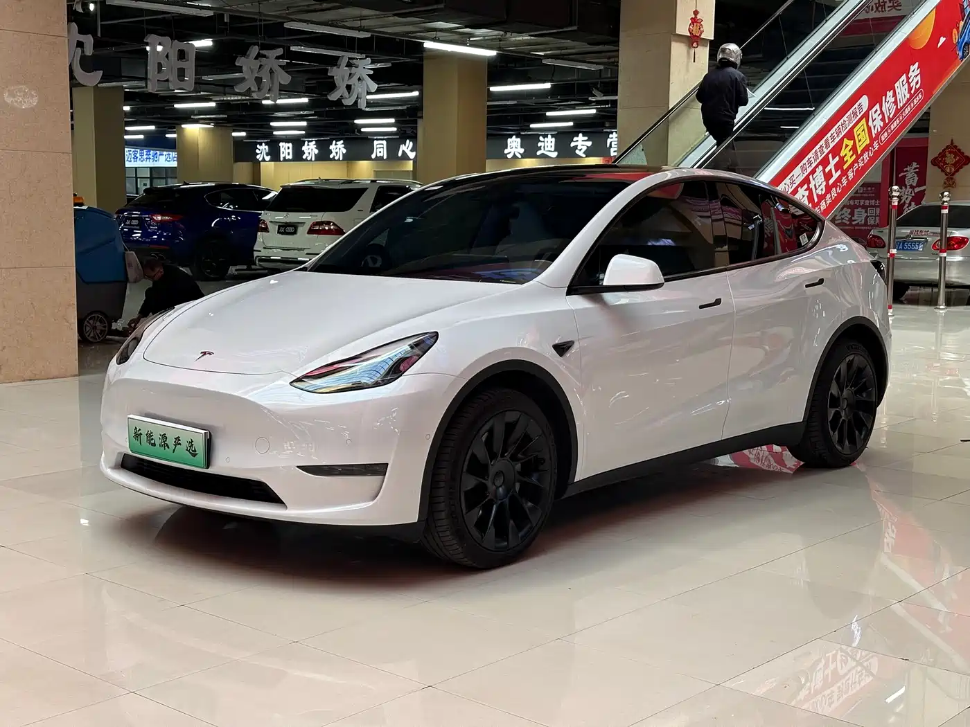 TESLA MODEL Y