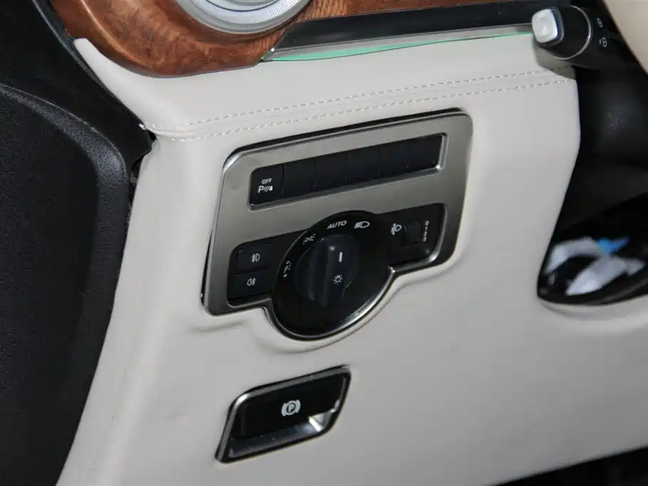 Mercedes-Benz Vito 2020 2.0T Business Edition (7-seater) фото 27