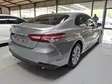Фото 7 - Toyota Camry