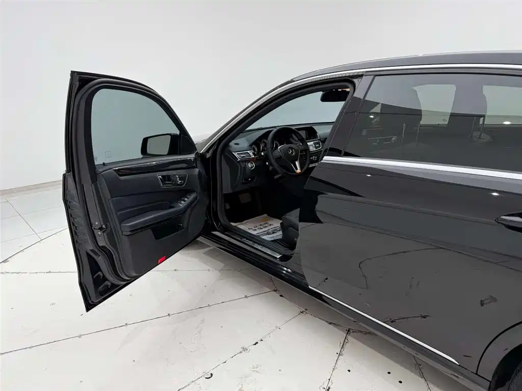Mercedes-Benz E-Class 2015 E 200 L Sport фото 13