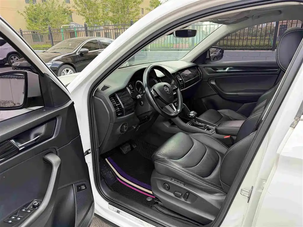 Škoda Kodiaq 2018 Facelift TSI330 7-seat 2WD Luxury Tech Edition фото 5