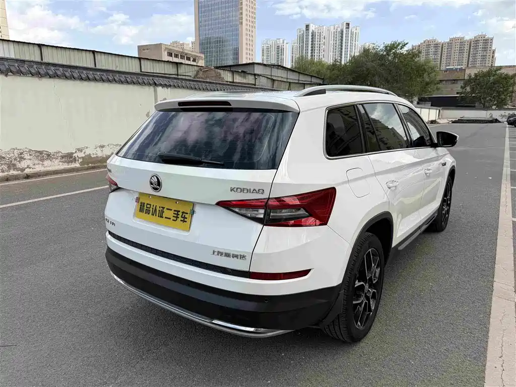 Škoda Kodiaq 2018 Facelift TSI330 7-seat 2WD Luxury Tech Edition фото 16