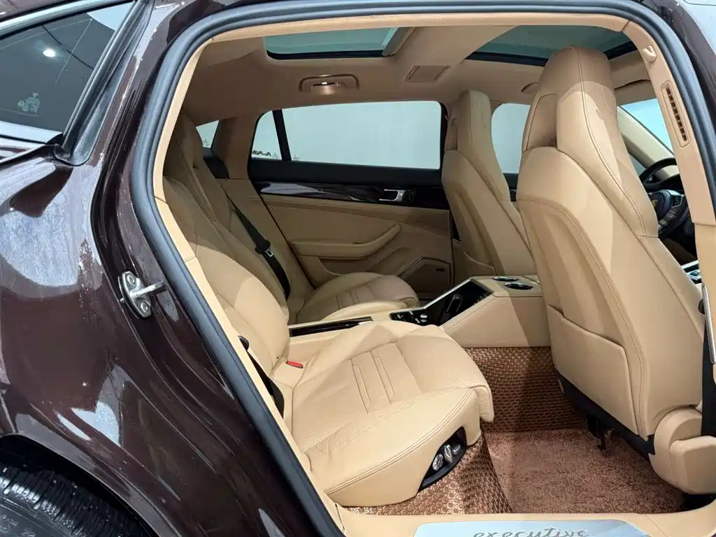 Porsche Panamera 2017 Panamera Executive Long Wheelbase 3.0T фото 20