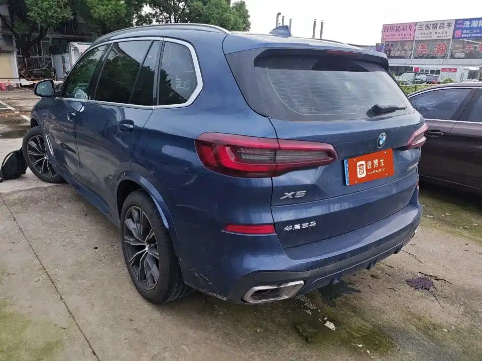 Photo 7 - BMW X5