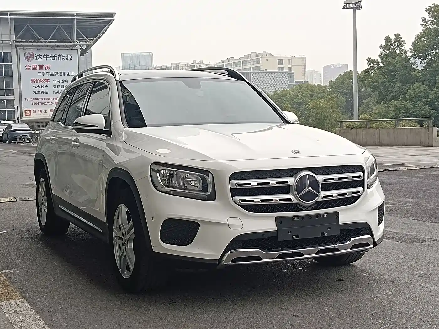 MERCEDES-BENZ GLB
