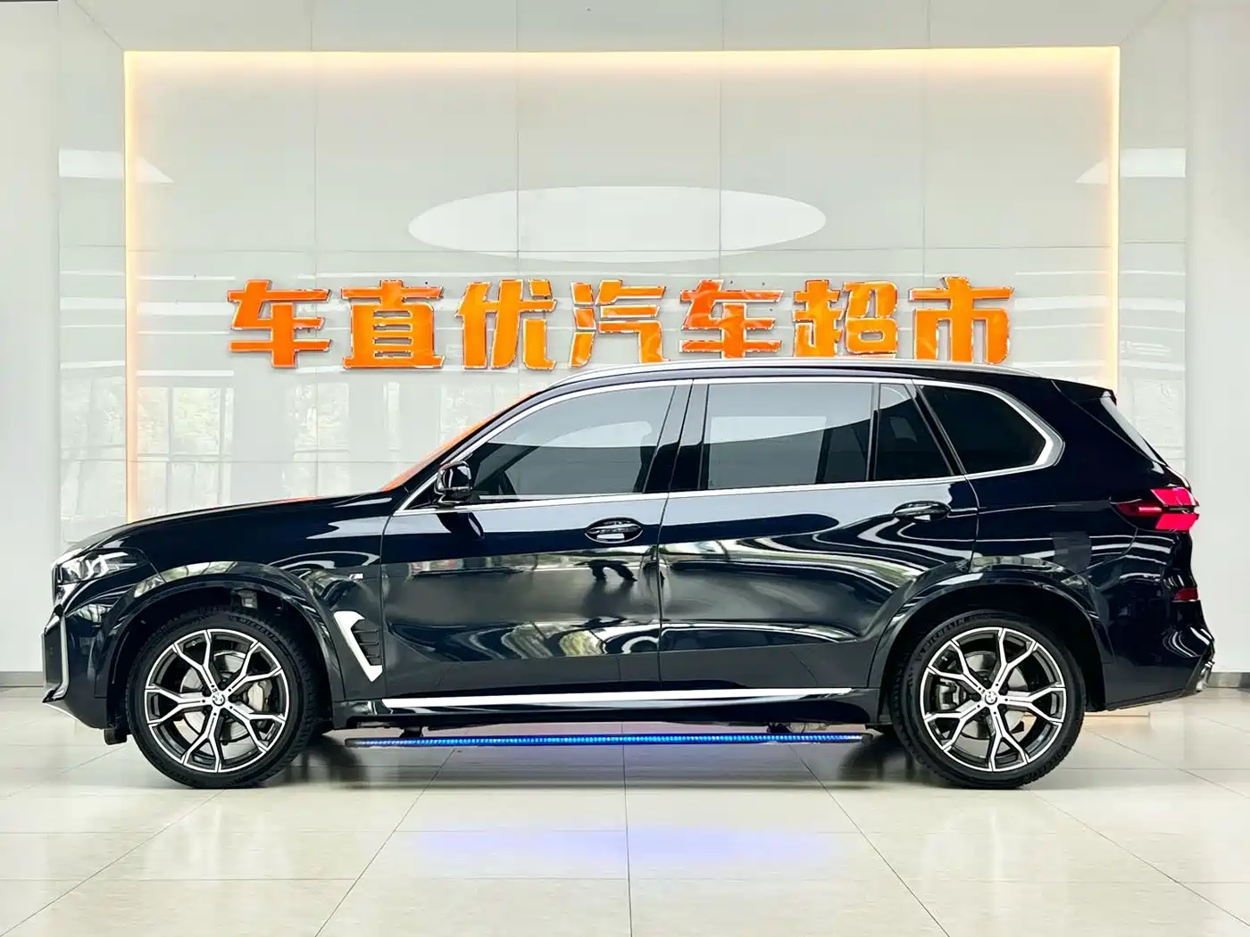 BMW X5 2023 xDrive 30Li Premium M Sport Package фото 4