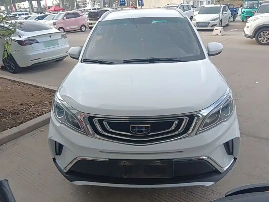 Фото 3 - Geely Vision X3