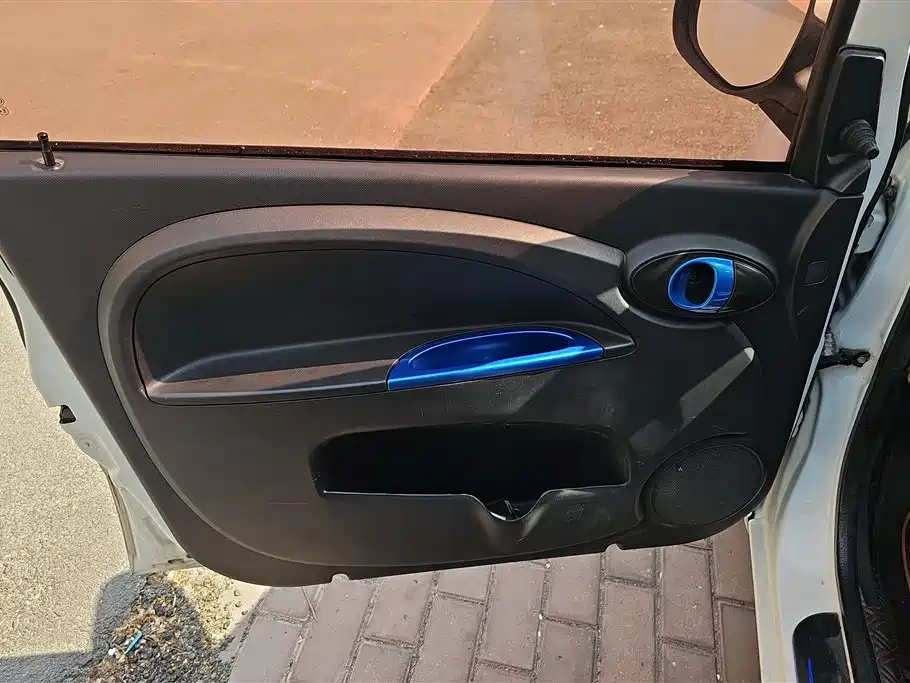 CHANGAN AUCHAN Benben mini-e