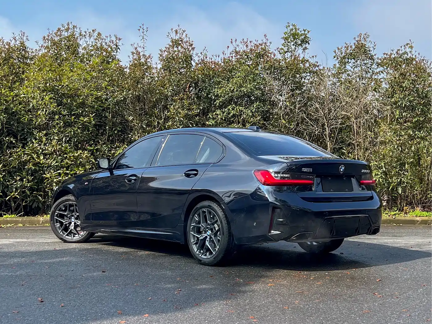 BMW 3 Series 2025 330Li M Sport Night Edition фото 5