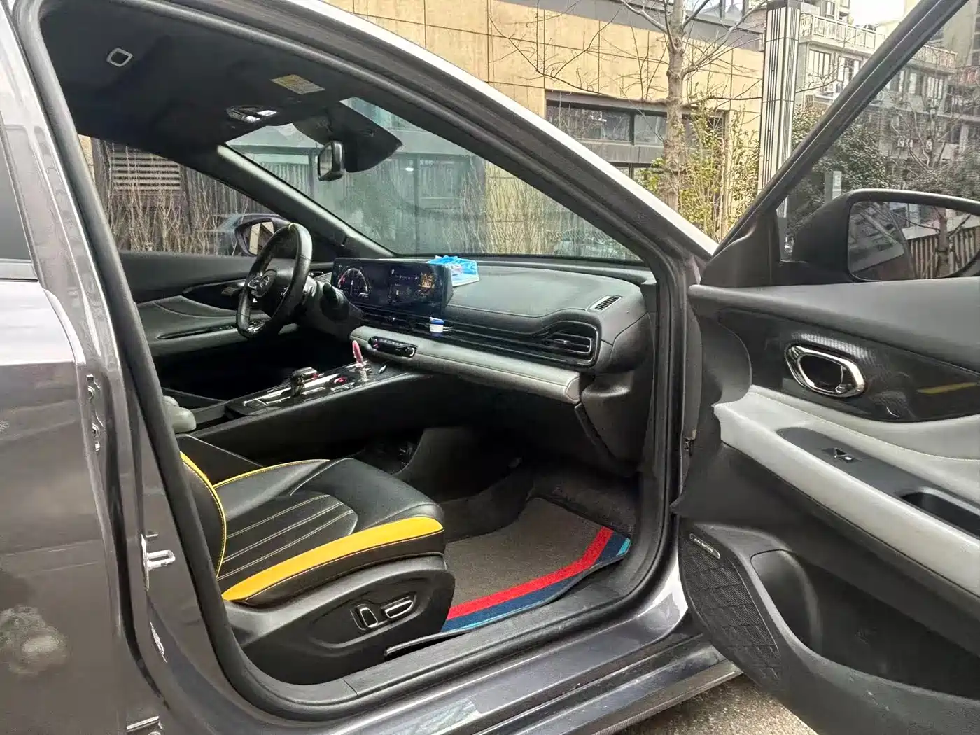 GAC Trumpchi Trumpchi Emkoo 2021 270T DCT J16 Edition фото 8