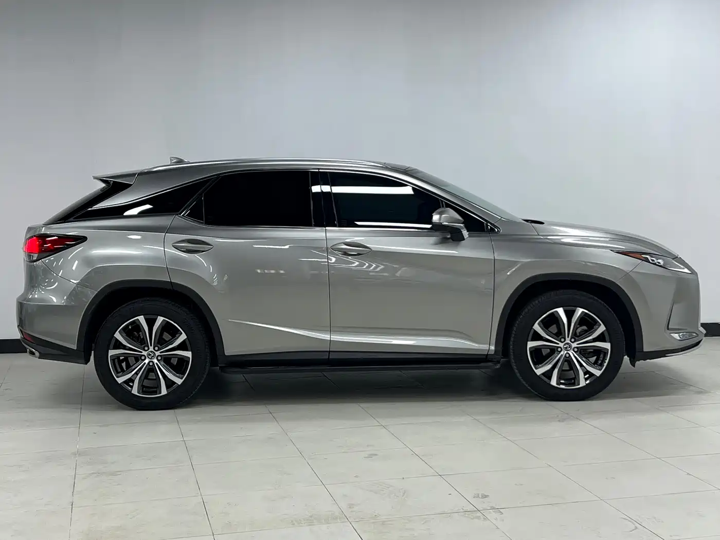 Lexus RX 2020 300 4WD Elegance Edition China VI фото 4