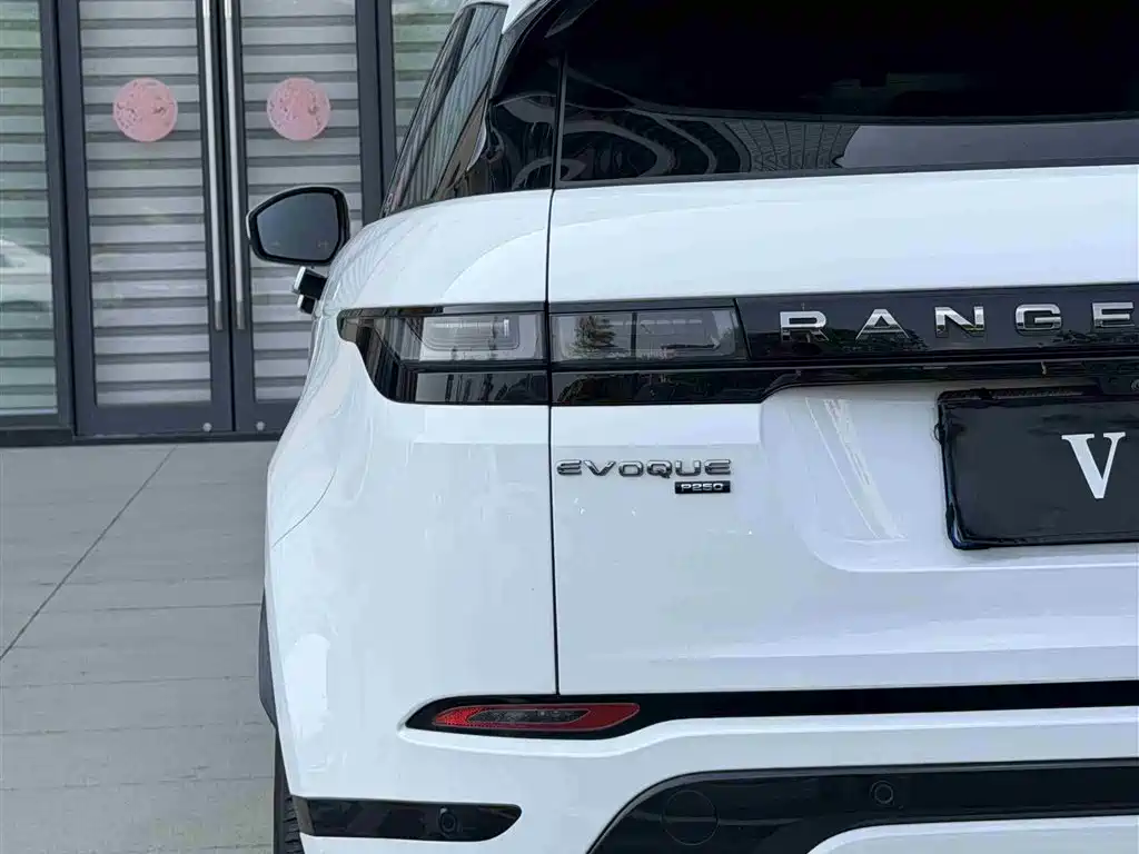 Land Rover Range Rover Evoque 2021 Range Rover Evoque L 249PS R-Dynamic S Performance Edition фото 32
