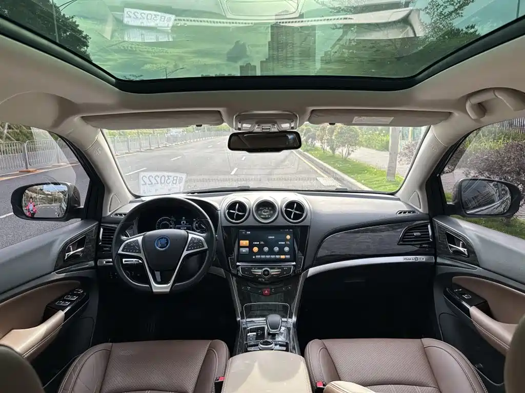 BYD Tang New Energy 2017 2.0T Tang 100 фото 15