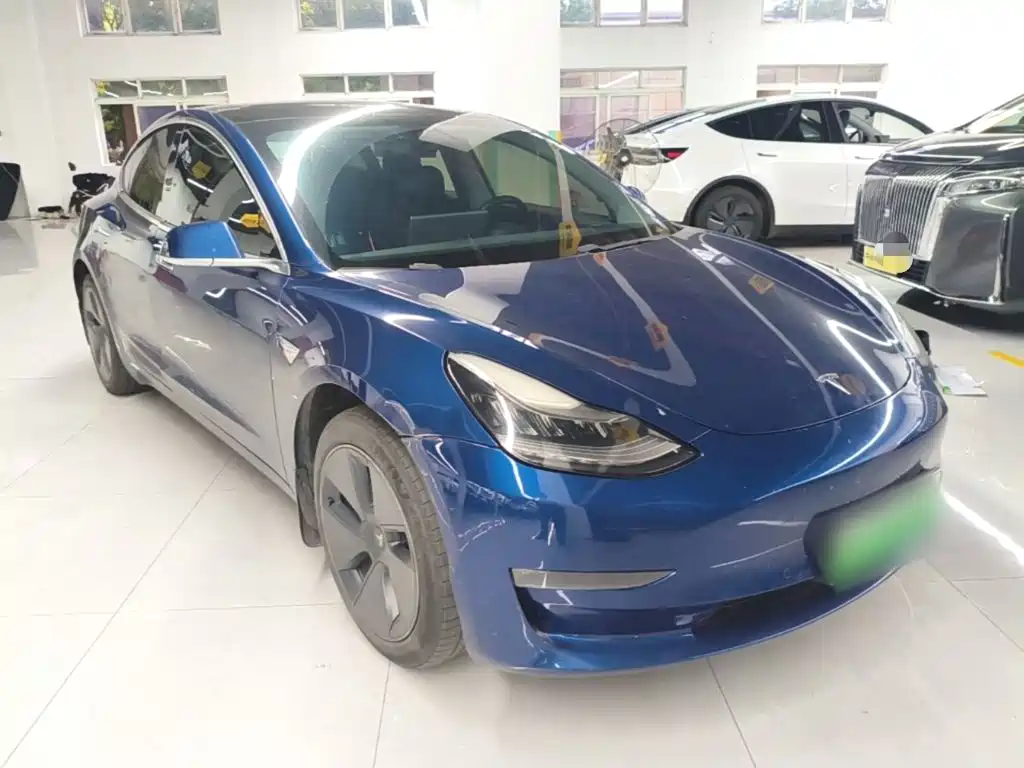 Tesla Model 3 (Import) 2019 2019 Long Range RWD Version