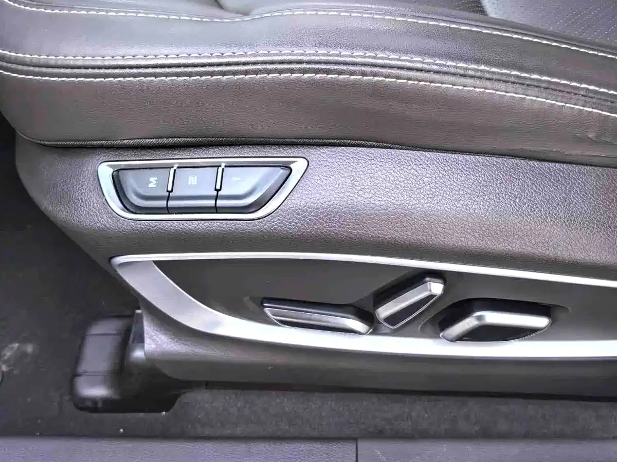 Geely Jiaji 2019 2019 1.5TD MHEV DCT Premium Edition