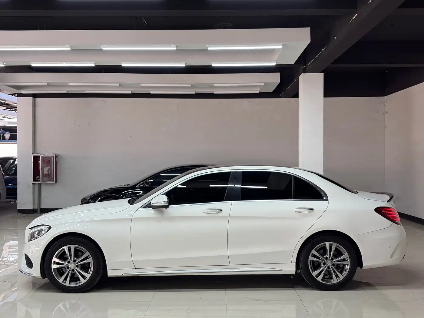 Mercedes-Benz C-Class 2016 C 200 L Sport фото 4