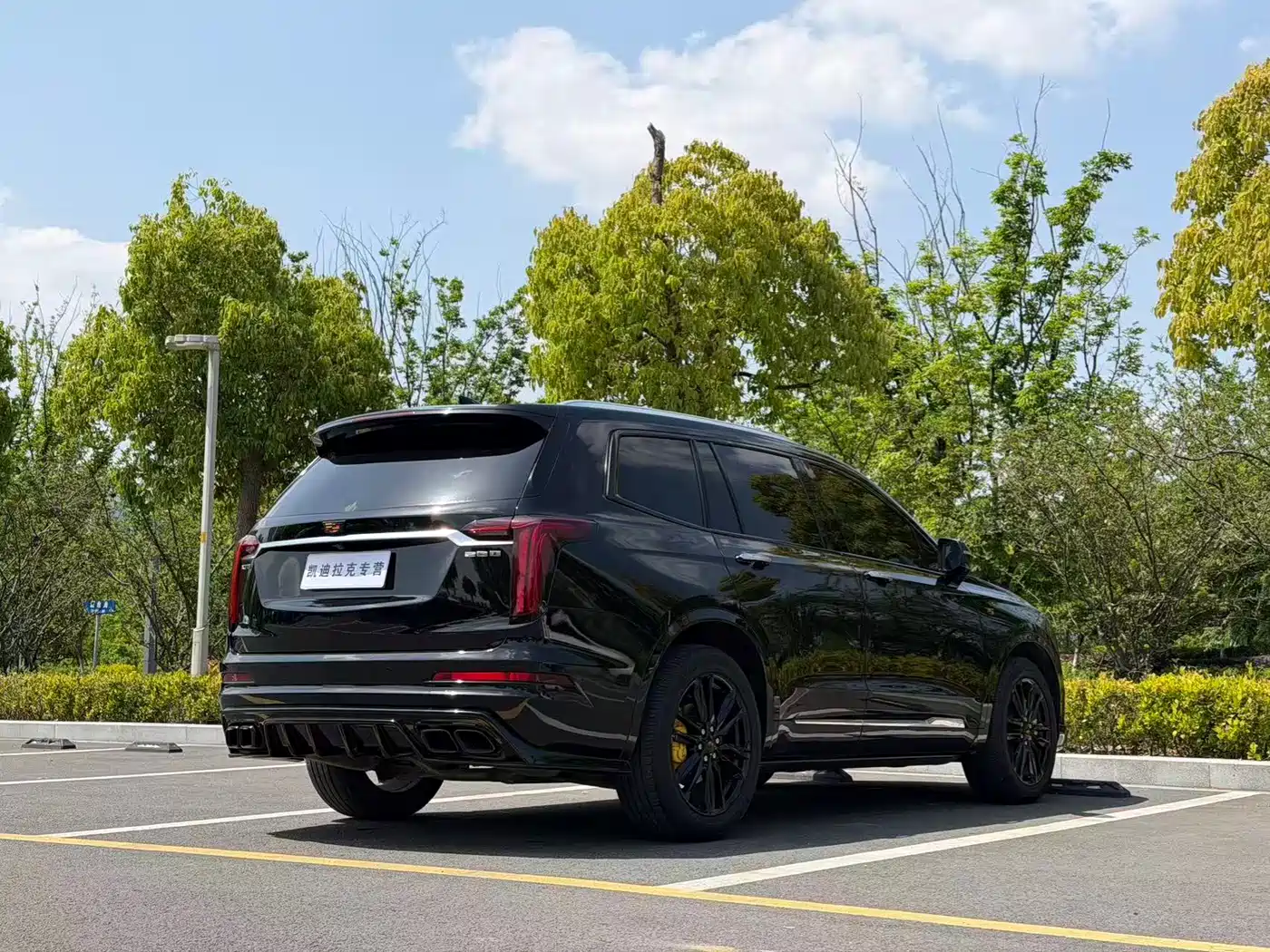 CADILLAC XT6