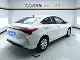 Photo 3 - Hyundai Verna