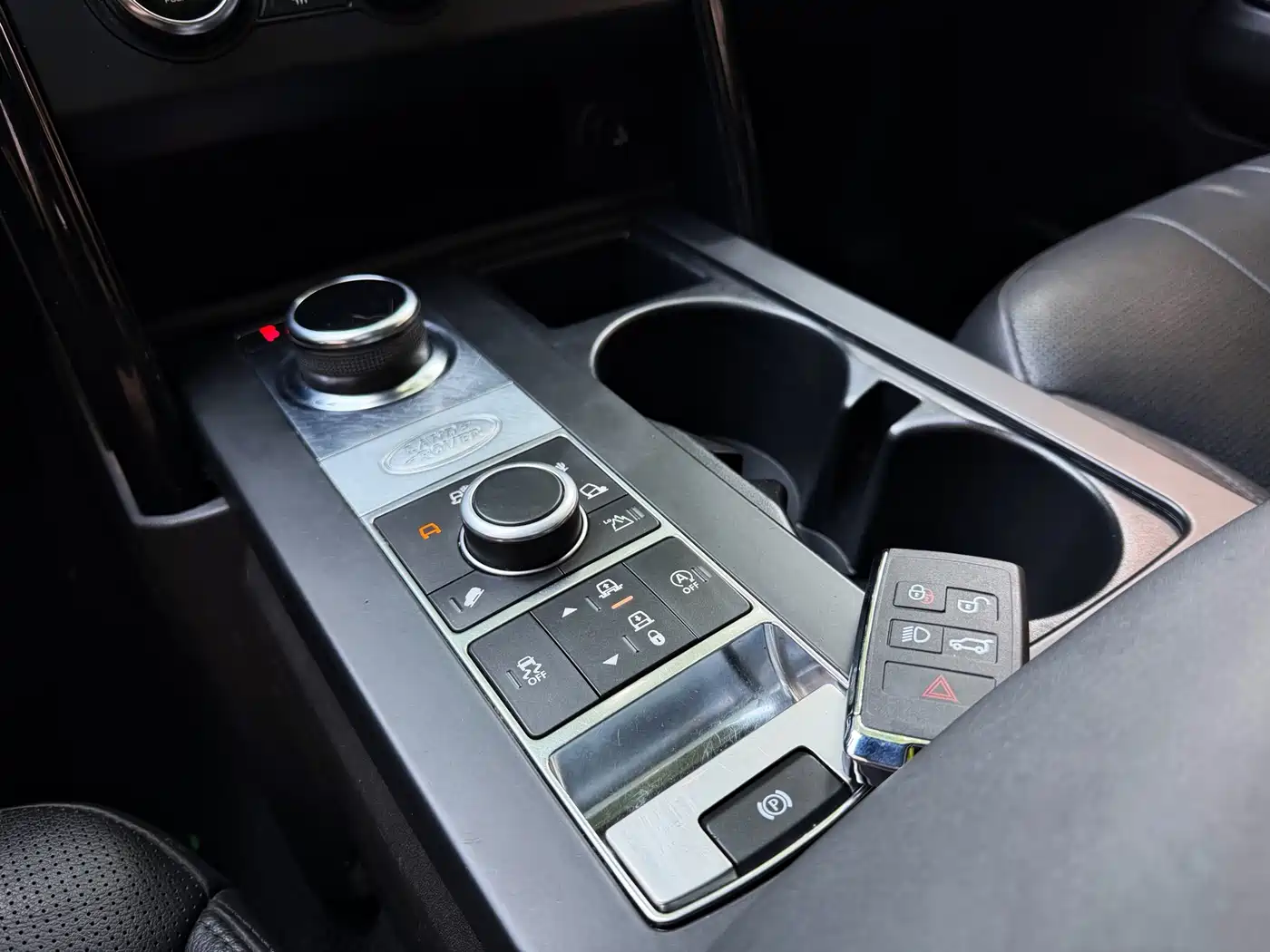 Land Rover Discovery 2019 3.0 SC V6 SE фото 10