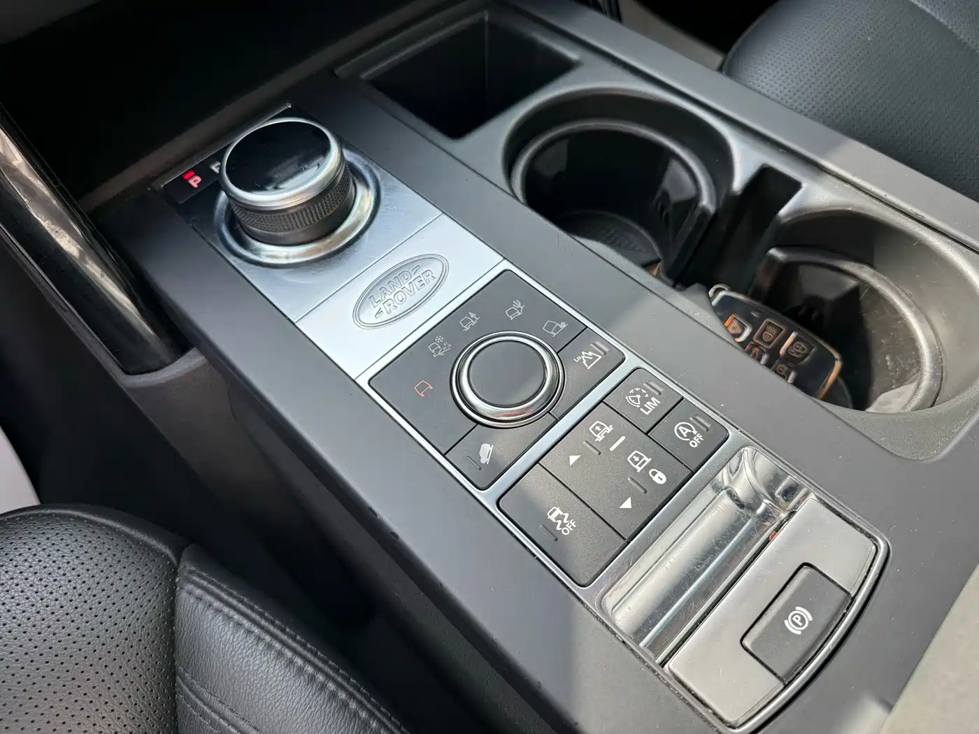 Land Rover Discovery 2018 3.0 SC V6 SE фото 12