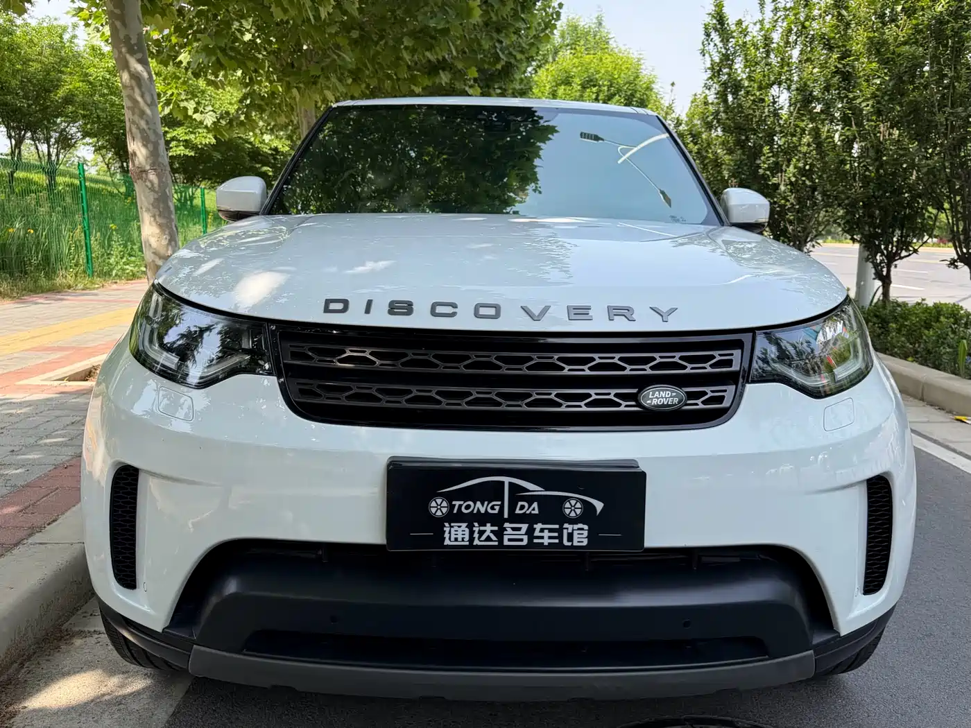 Land Rover Discovery 2019 3.0 SC V6 SE фото 2