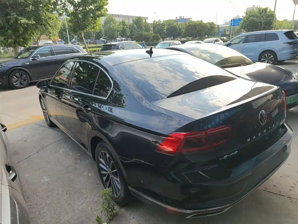 Volkswagen Magotan 2020 330TSI DSG Luxury фото 5