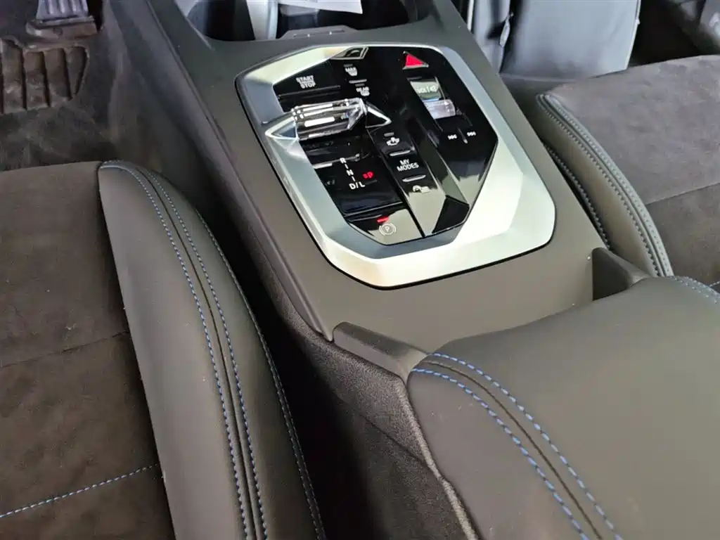BMW 2 Series 2025 225L M Sport Moonlight Package фото 14