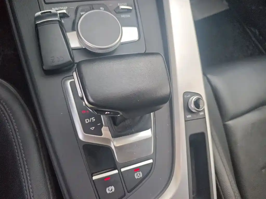 Audi A4L 2019 40 TFSI Fashion (China V) фото 7