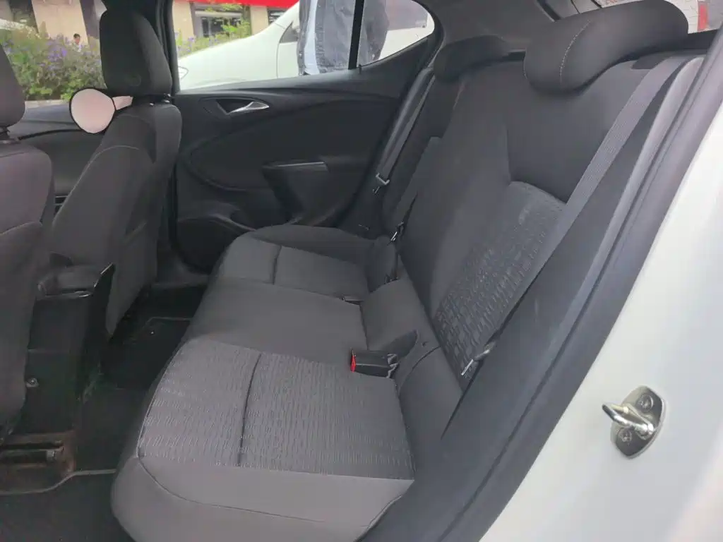 Photo 13 - Buick Verano