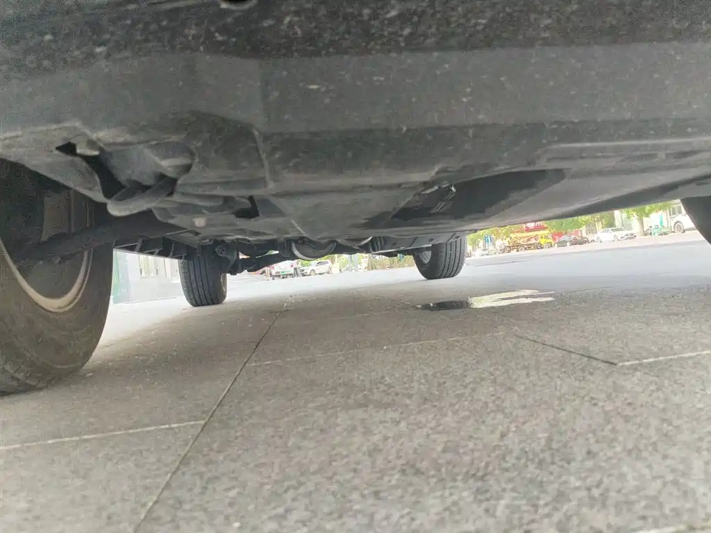 Haval M6 2021 PLUS 1.5T DCT Luxury Smart Connect фото 18