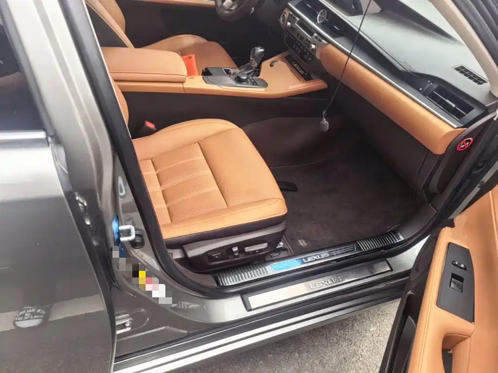 Lexus ES 2015 200 Elite Edition фото 25