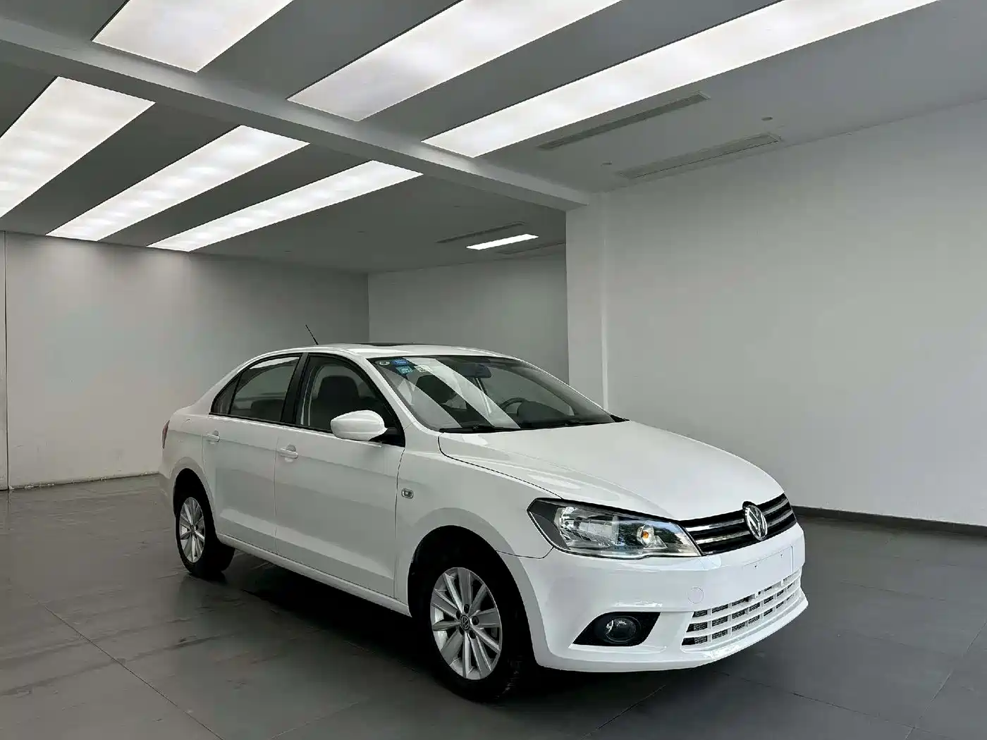 Volkswagen Jetta 2015 1.6L Manual Comfort фото 3