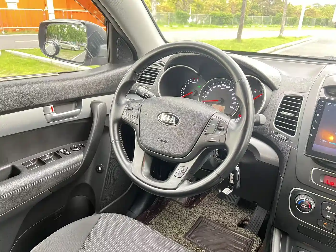 Kia Sorento 2012 2.4L Gasoline Luxury Edition фото 19