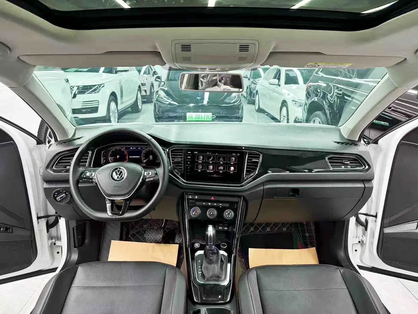 Volkswagen T-ROC 2021 280TSI DSG 2WD Comfort Smart Connect Edition фото 9