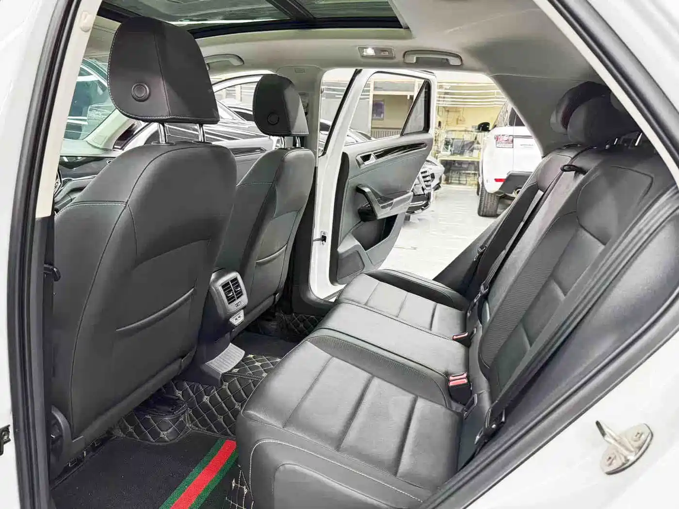 Volkswagen T-ROC 2021 280TSI DSG 2WD Comfort Smart Connect Edition фото 8