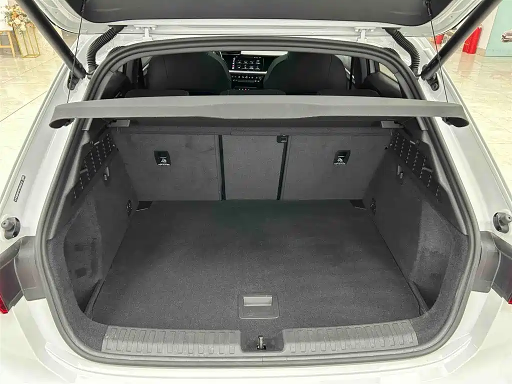 Audi A3 2024 Model Sportback 35 TFSI Fashion Sport фото 16