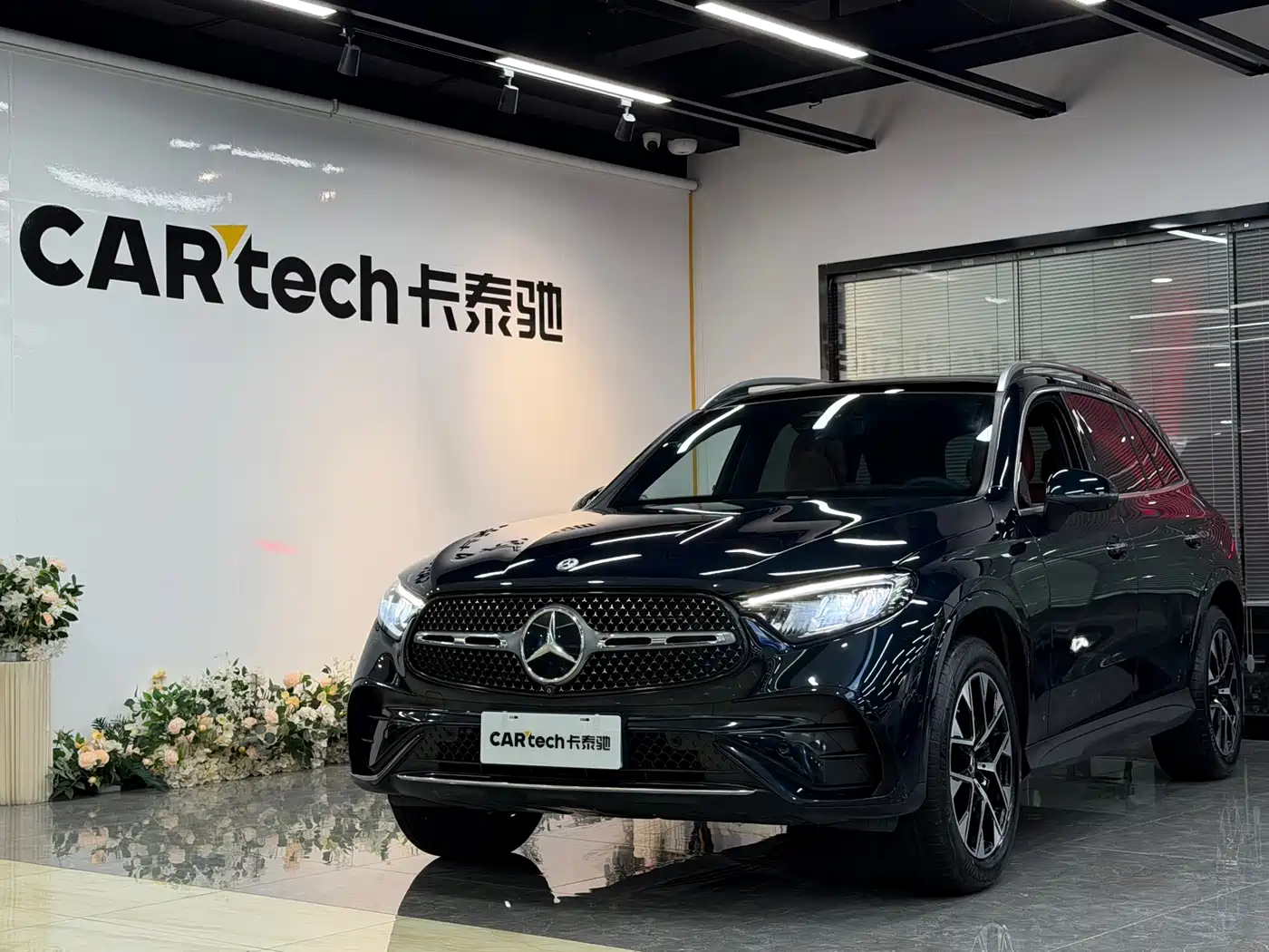 MERCEDES-BENZ GLC 2023