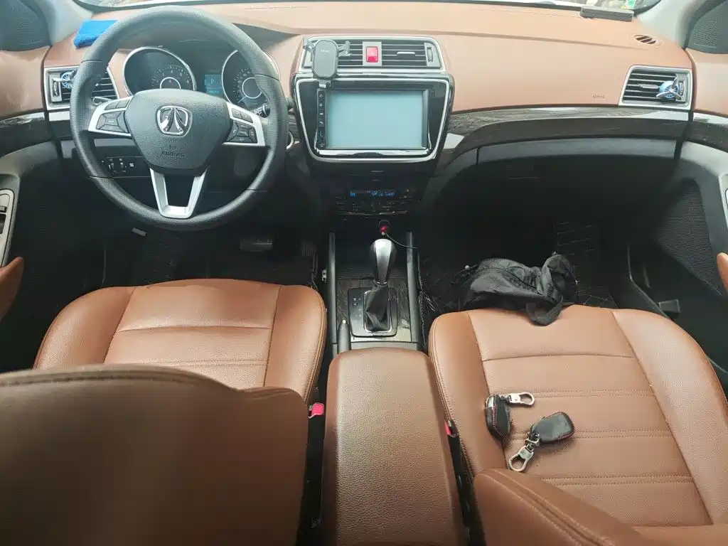 BAIC Weiwang S50 2017 2016 1.5T CVT Fun Luxury
