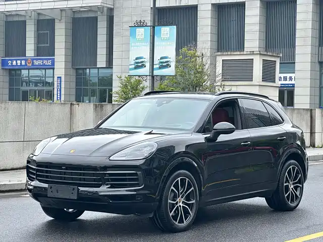 PORSCHE CAYENNE